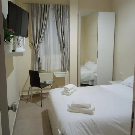 Invecar Holding Homestay Seville